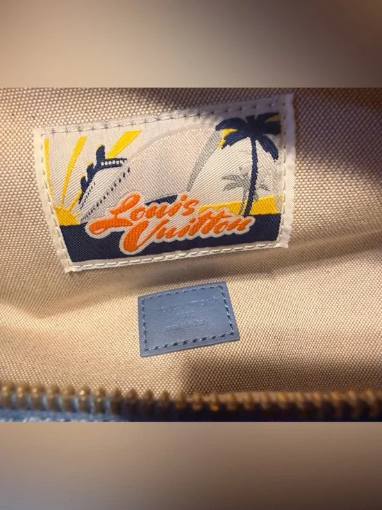 Louis Vuitton Denim Rush Bum Bag with Gold Hardware - Picture 5 of 15